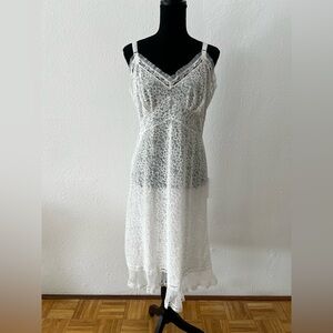 Vintage 1950s Floral Lace Romantic Ethereal Angelic Dainty White Full Slip Sz 40